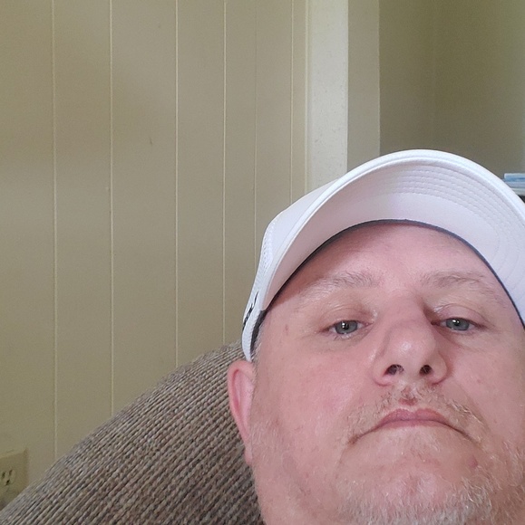 Meet your Posher, Quinn - Picture 1 of 1